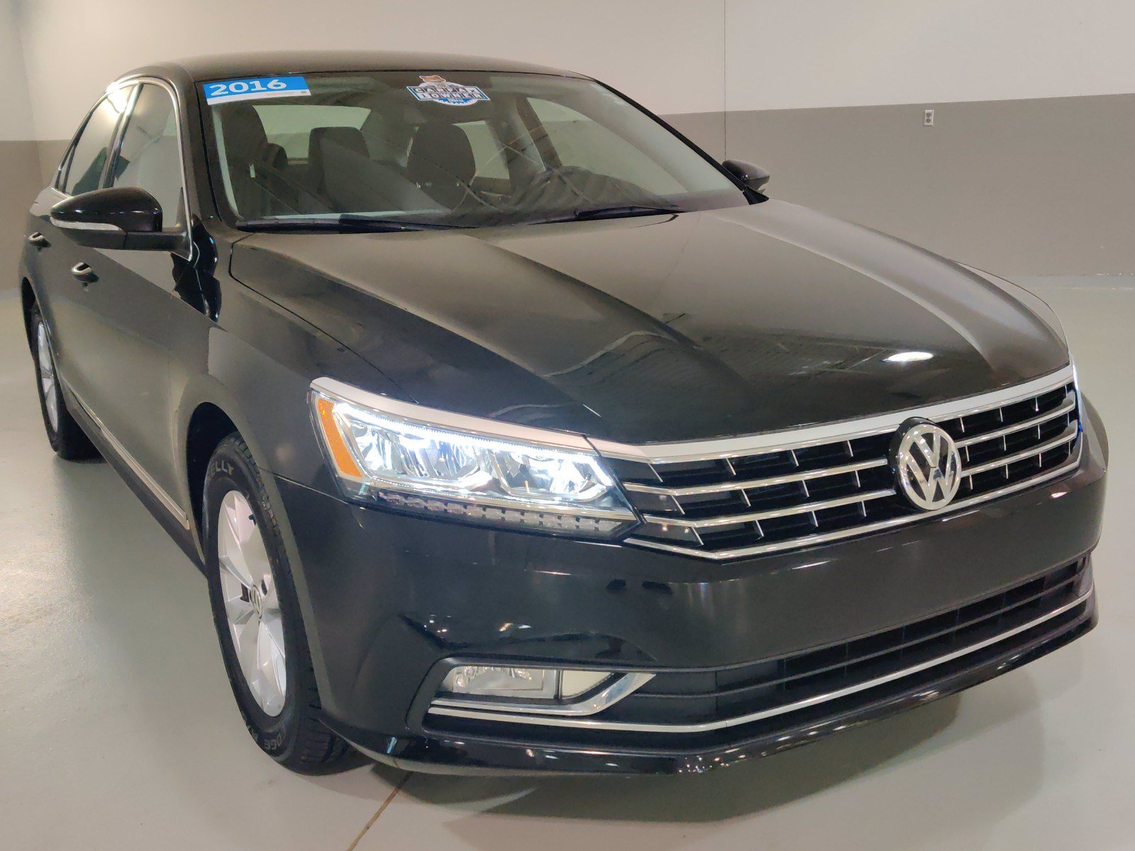 Certified Pre-Owned 2016 Volkswagen Passat 1.8T S 4dr Car